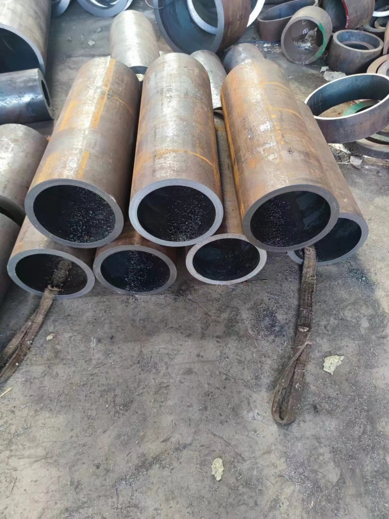 龙凤龙凤龙凤12Cr1MovG无缝钢管切割
